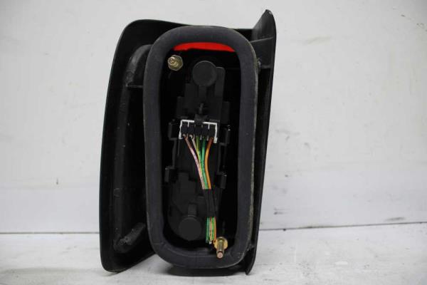 FEU ARRIERE DROIT PEUGEOT - Vue 2